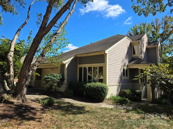 9520 Glenwater Dr, Charlotte, NC 28262