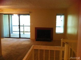 9006 S Pointe Ridge Ln, Bloomington, IN 47401