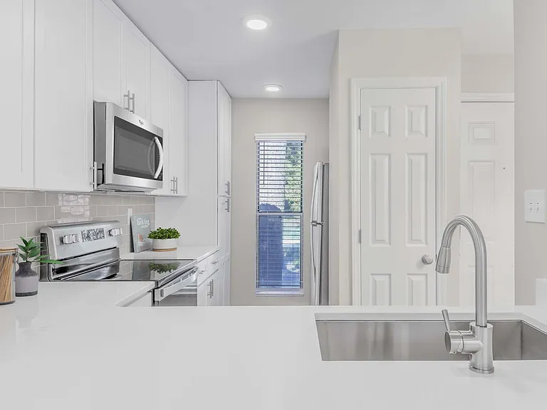 Camden Fairview — Photo 1