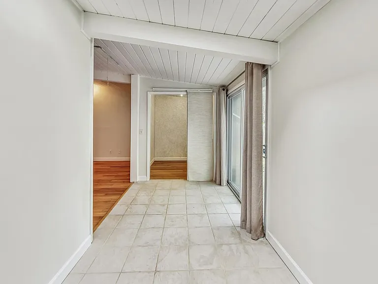 3121 Lynnray Dr — Photo 19