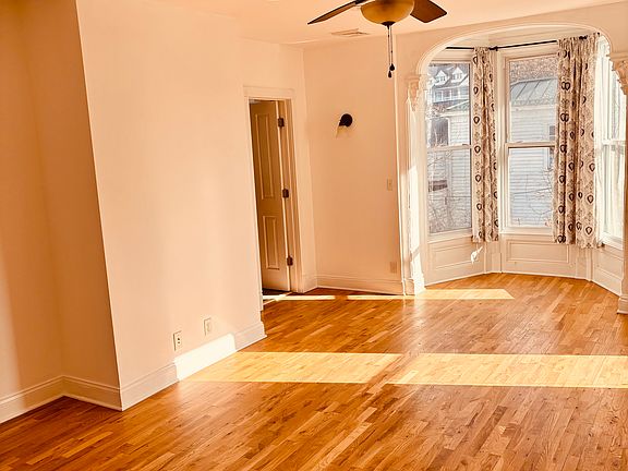 5th image of 816 Warren St APT 2B