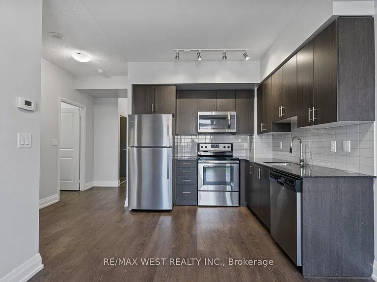 3600 Highway 7 Rd #1504 — Photo 9