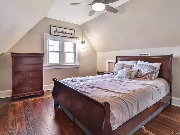 245 E Townline Rd — Photo 24