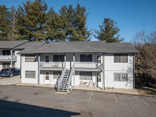 20 Brookdale Rd #C-4 Photo 1
