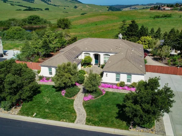 334 Paseo Gularte, San Juan Bautista, CA 95045