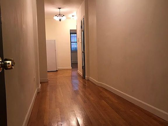 3rd image of 43 W 74th St APT 1C