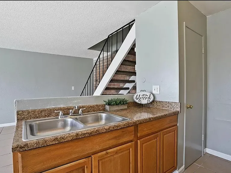 4404 Calandria St #2 — Photo 9