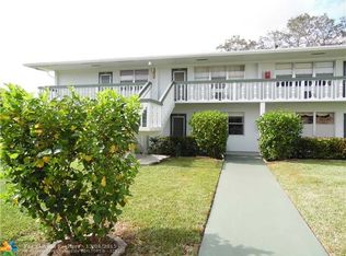 267 Oakridge Ct #P, Deerfield Beach, FL 33442