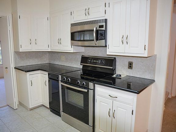 5th image of 101 Periwinkle Pl #0