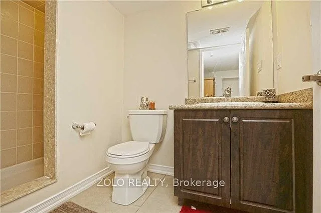 92 Golden Springs Dr #UPPER LEVEL — Photo 15