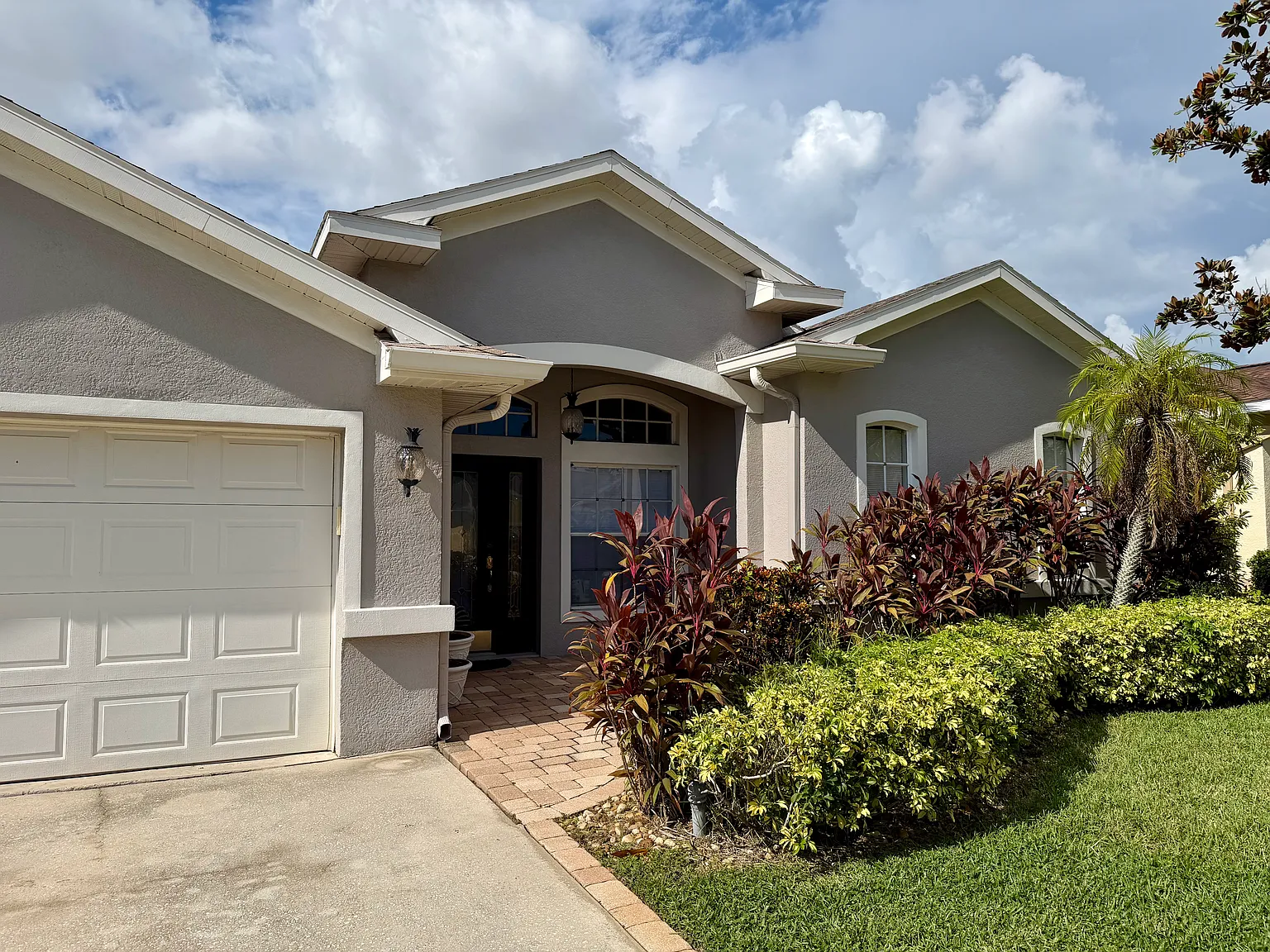 8227 Wild Oaks Way — Photo 2