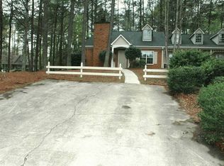 1300 Hydaburg Ln, Norcross, GA 30093