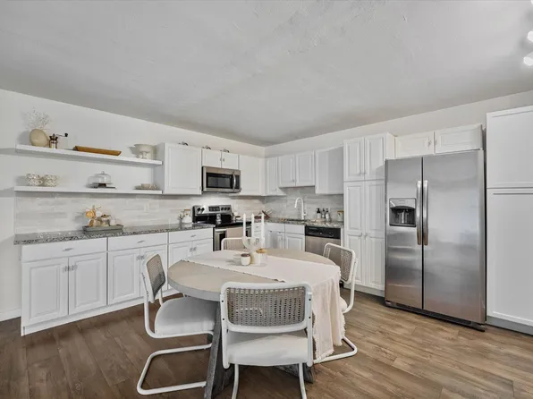 722 Sunny Pine Way #D1, Greenacres, FL 33415