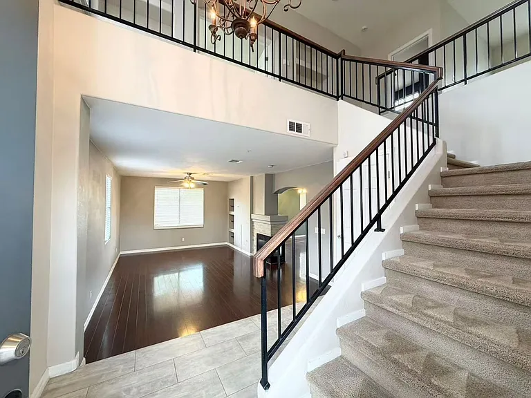 8901 Square Knot Ave — Photo 3