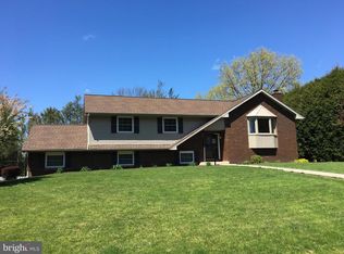 3 Kimberly Ln, Pottsville, PA 17901