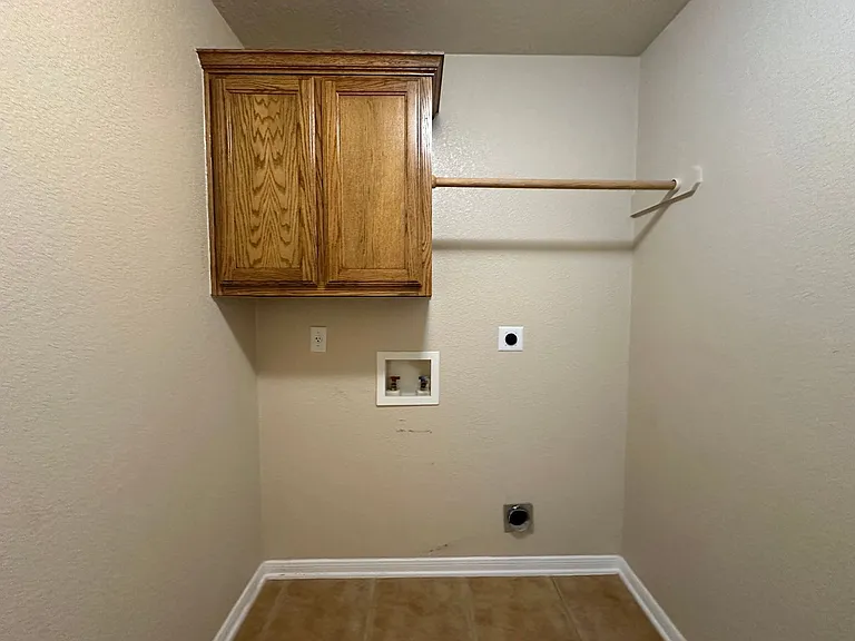 2601 Lavender Ln — Photo 27
