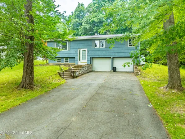 22 Merryhill Road, Wynantskill, NY 12198