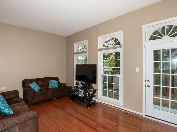 5th image of 2612 Windbreak Dr