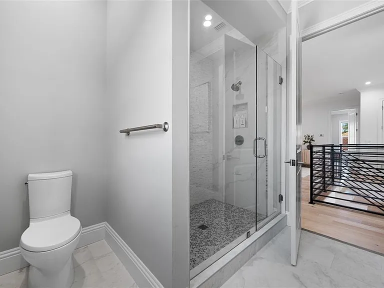2623 S Parkview St — Photo 26