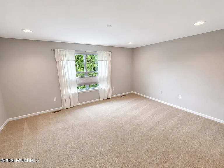 235 Yale Blvd — Photo 16
