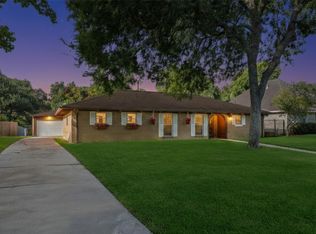 7714 Pecanwood St, Hitchcock, TX 77563