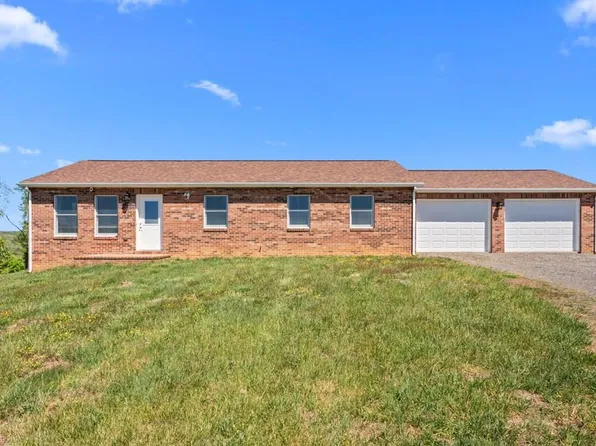 560 Baltimore Rd, Hillsville, VA 24343