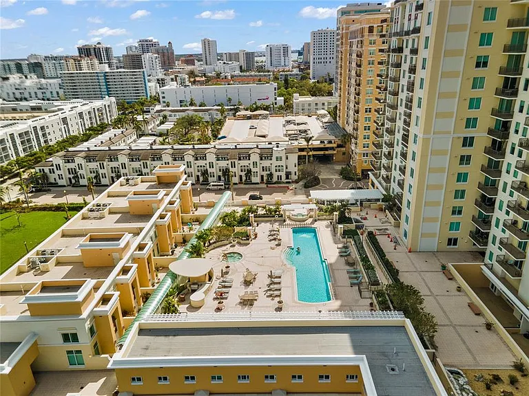 800 N Tamiami Trl #321A — Photo 42
