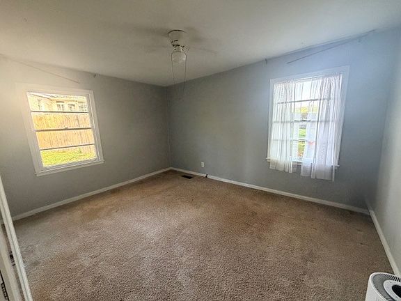 2nd image of 400 Woodvale Ln