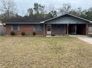 2106 Lakeview Dr, Waycross, GA 31501
