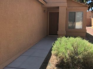 693 W Ash Ridge Dr, Green Valley, AZ 85614