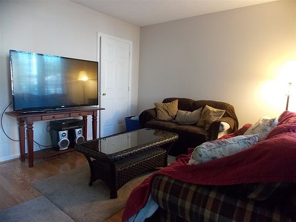 3rd image of 95 Harbor Ave