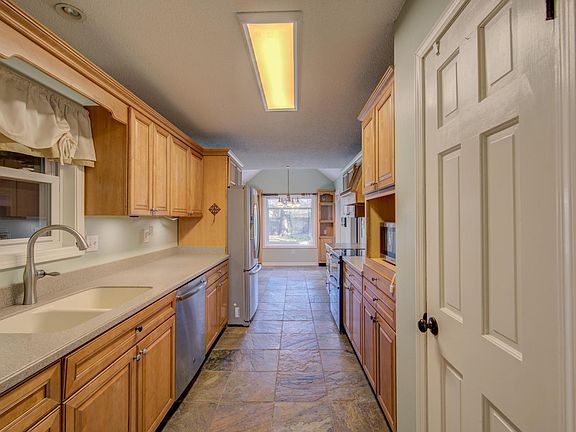 3rd image of 8084 Dogwood Villa Dr
