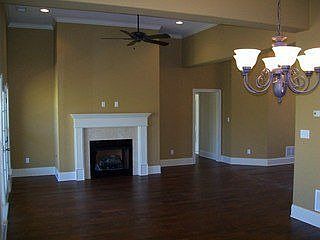 2nd image of 1530 Banbury Ln
