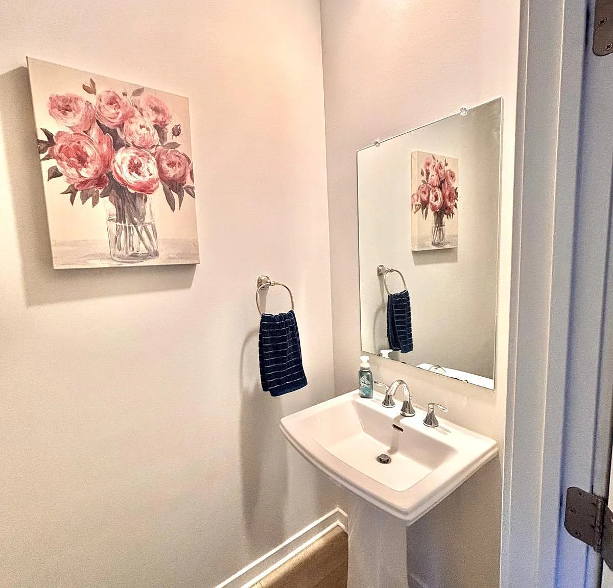 3 bed, 2109 sqft, $2,900 — Photo 3