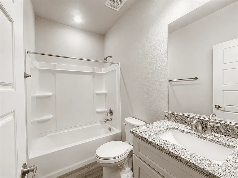 7161 Magnolia Vlg #101 — Photo 8