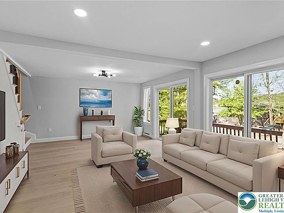 4th image of 1454 Waterfront Dr