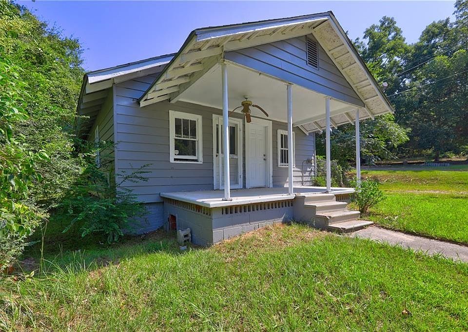 1st image of 120 Caraker Ave