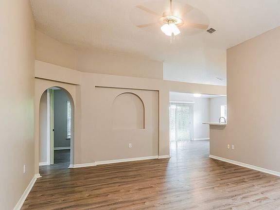 4th image of 1117 Windy Bluff Dr