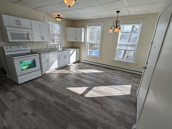 3rd image of 91 6th St APT 2