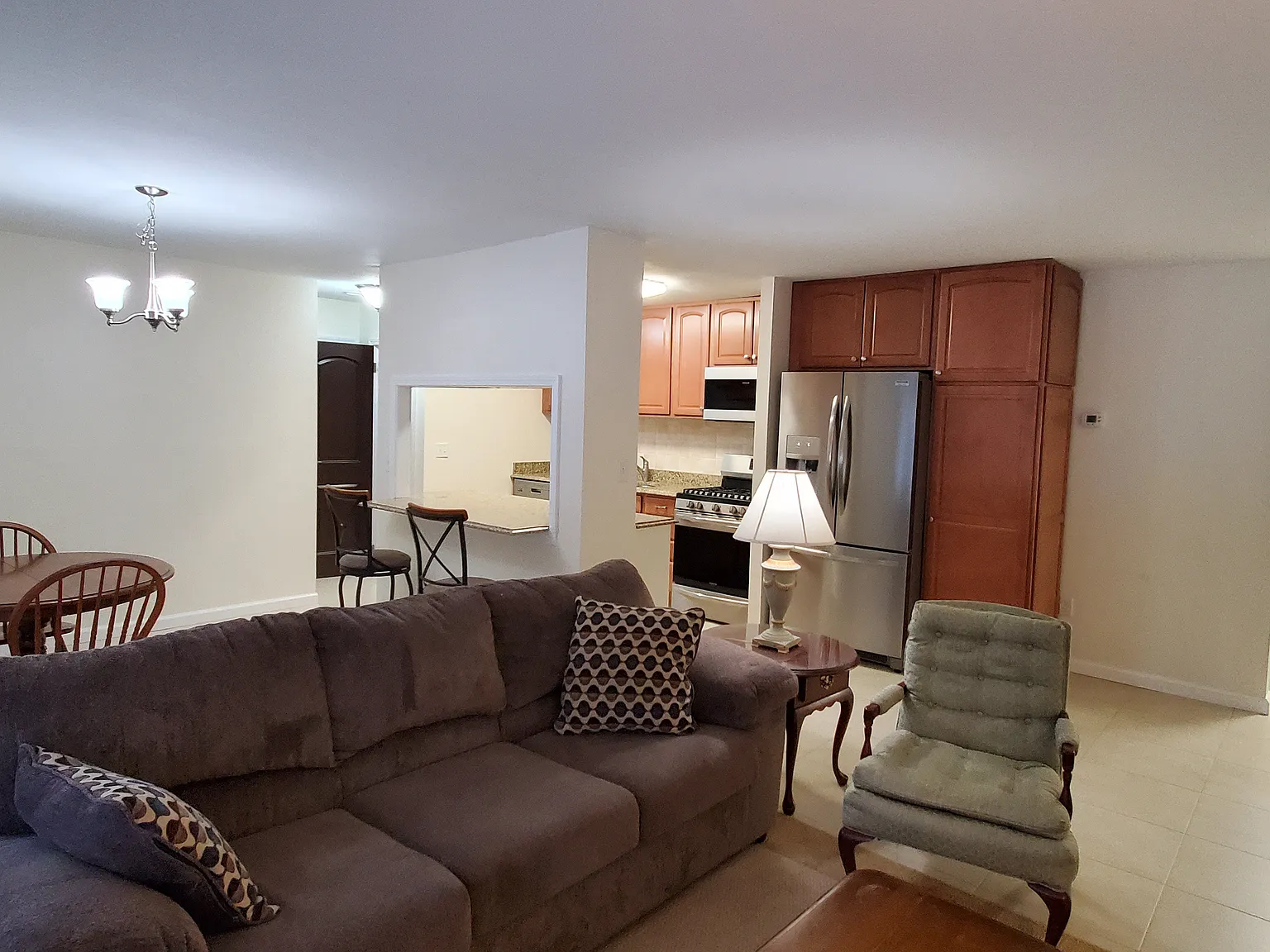 1 bed, 825 sqft, $1,835 — Photo 4