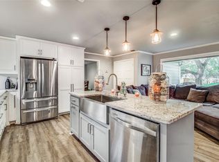 517 S Jefferson St, Pilot Point, TX 76258