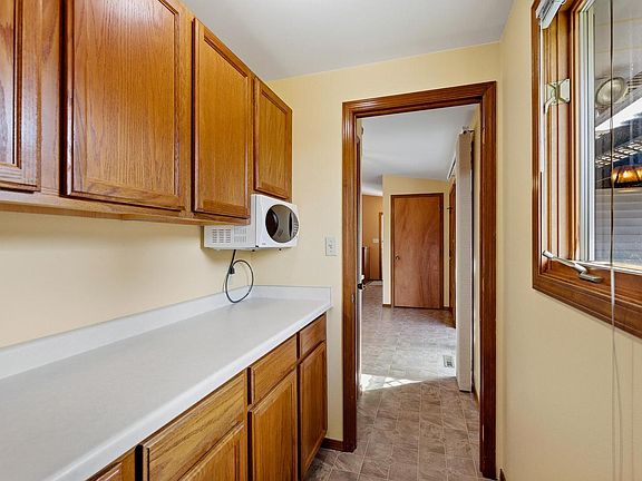 3rd image of 1728 Ashby COURT