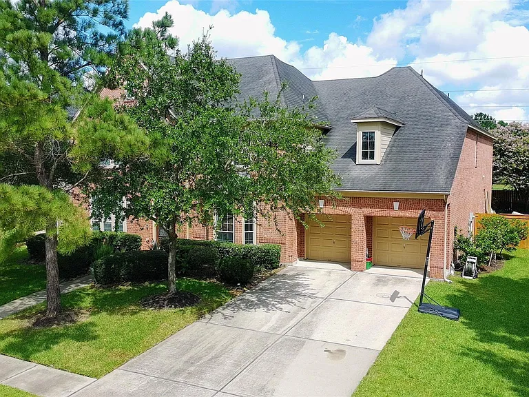 4702 Payton Chase Ln — Photo 1