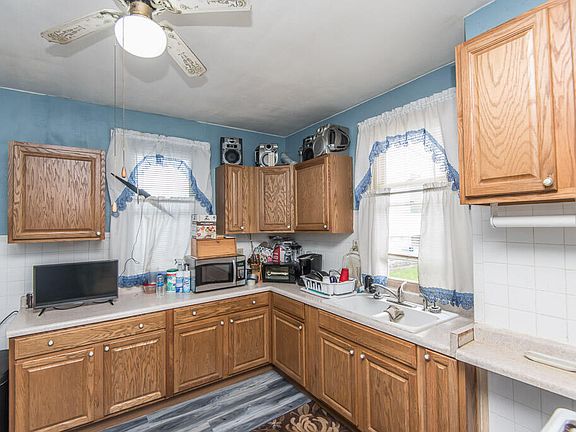 5th image of 2849 N Richards St
