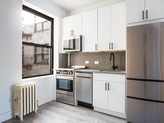 3rd image of 30-44 32nd St APT D5