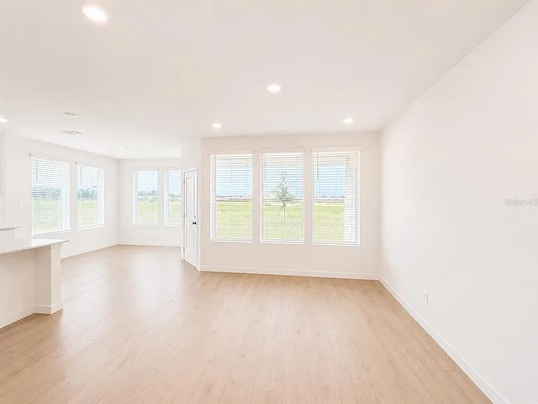 644 Ruth Ave — Photo 8