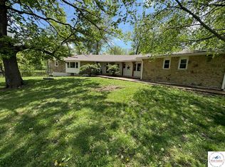 350 NW 71p Rd, Clinton, MO 64735