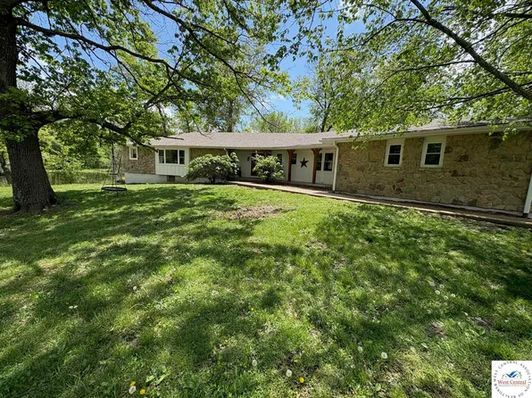 350 NW 71p Rd, Clinton, MO 64735