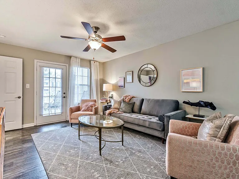 Azalea Ridge Apartments — Photo 7