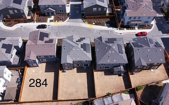 4th image of 1658 Shelter St